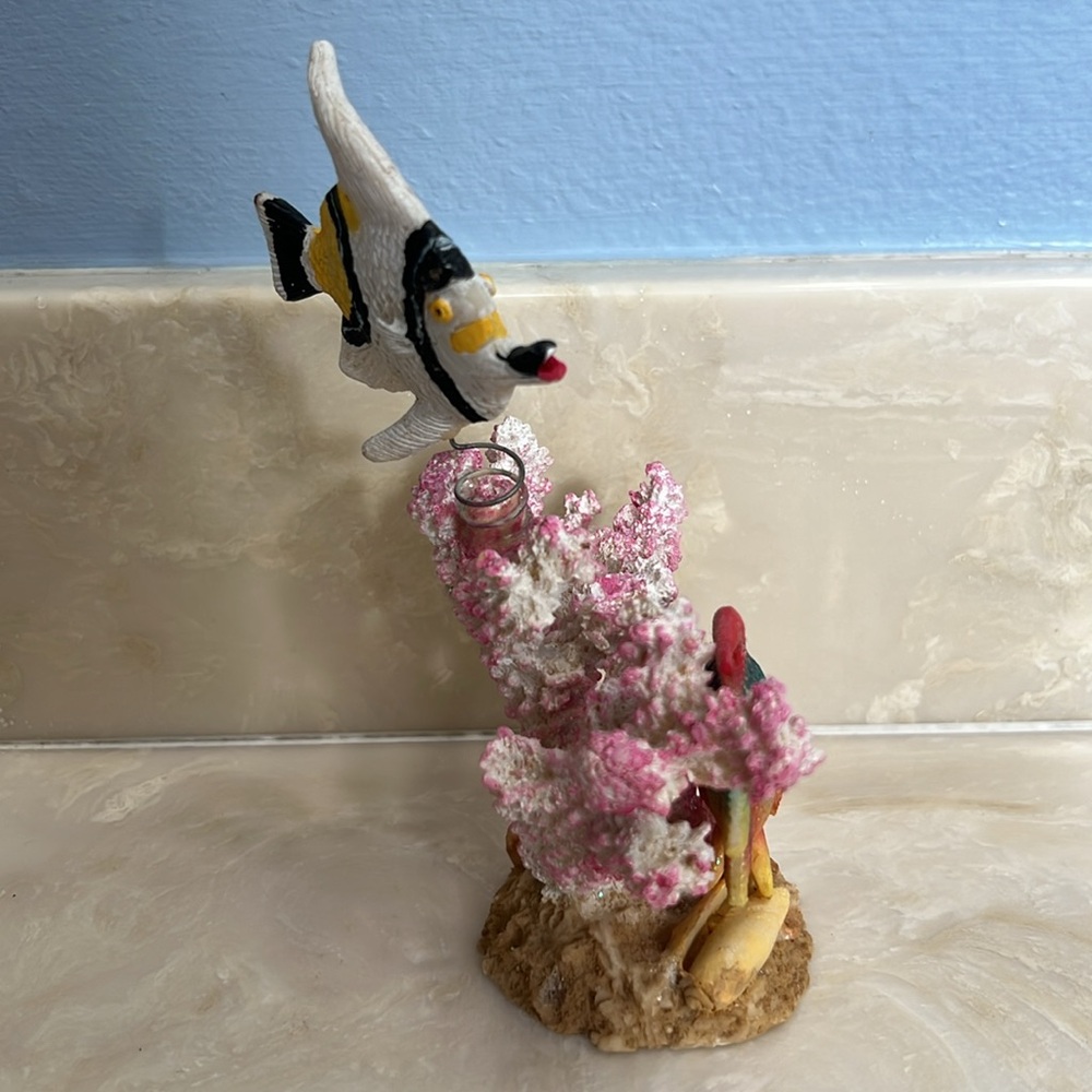 Vtg White/Black Stripe & Rainbow Fish on Pink Coral - Picture 8 of 10